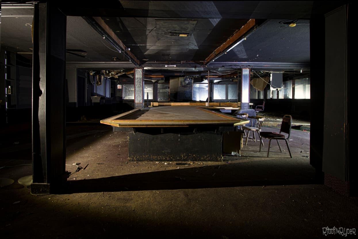 Atherley Arms strip club in Orillia, ON, Canada