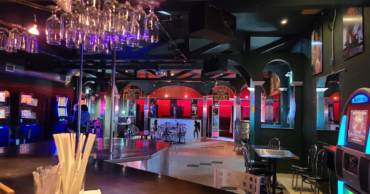 Bar T D Richelieu strip club in Terrebonne, QC, Canada
