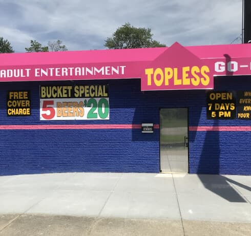 Chapeau Vert Lounge strip club in Detroit, MI, United States