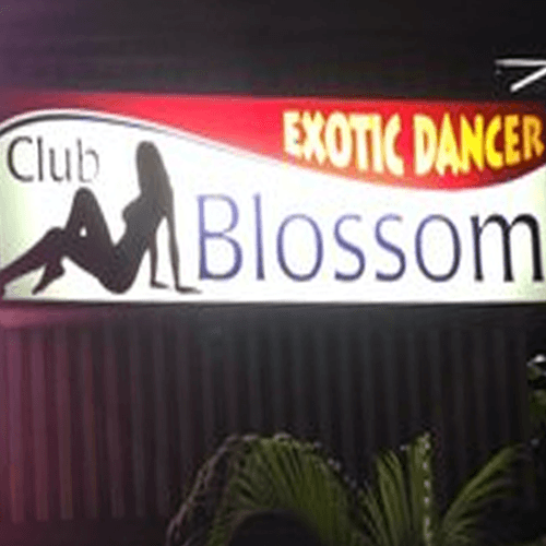 Club Blossom strip club in Waipahu, HI, United States