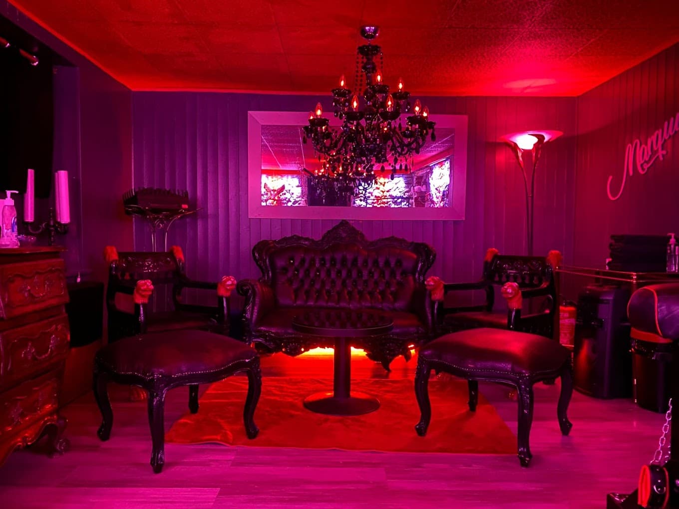 Iris strip club in Annecy, France