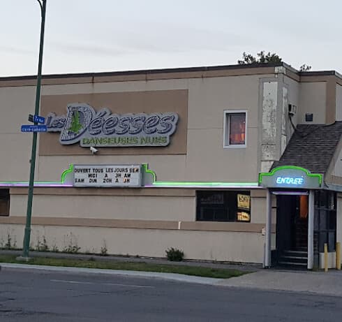 Les deesses strip club in Laval, QC, Canada