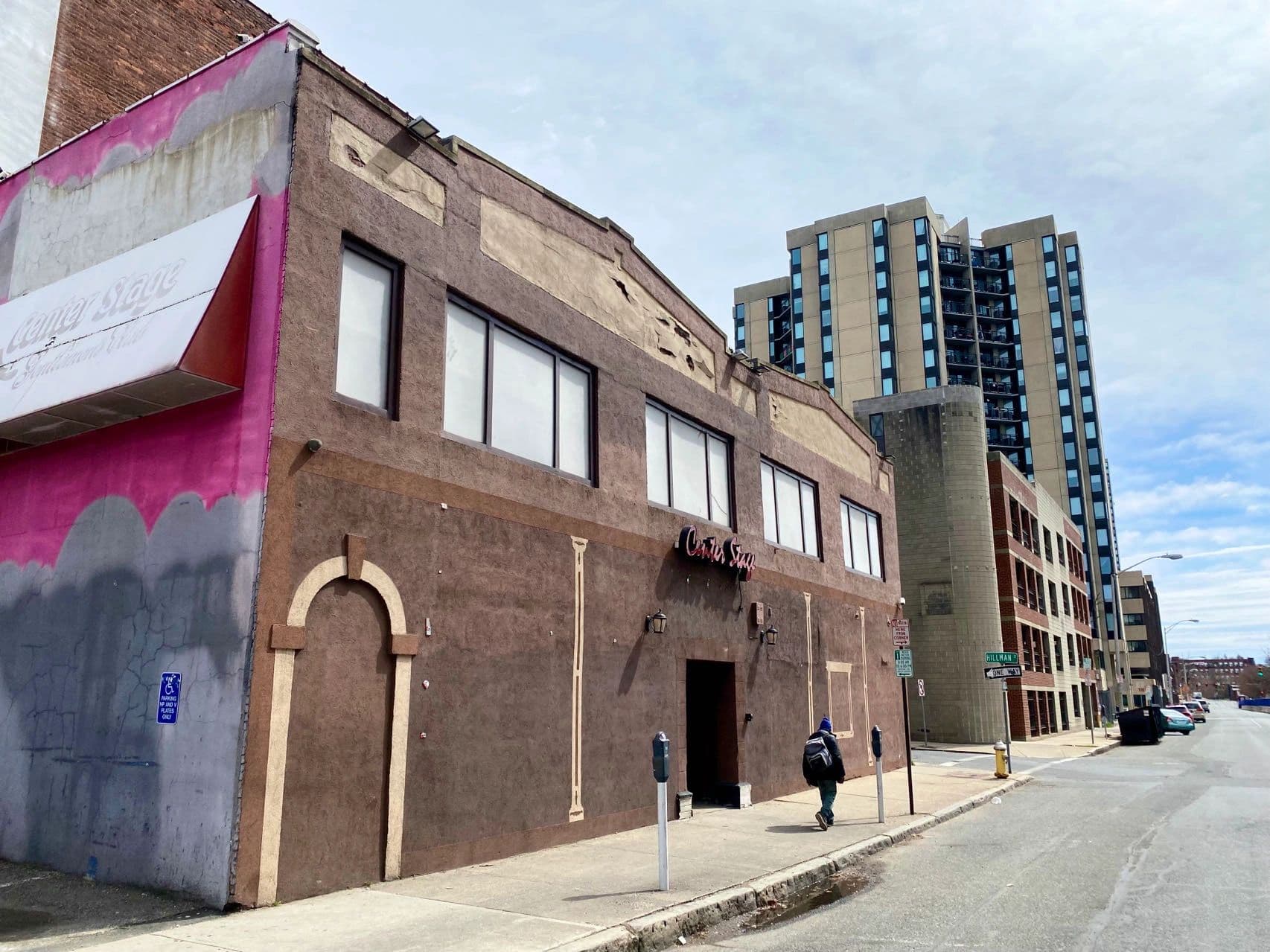 Mardi Gras strip club in Springfield, MA, United States