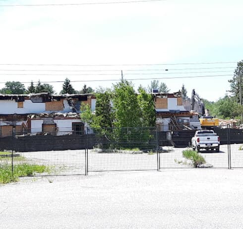 Moe-ze-on Inn strip club in North Bay, ON, Canada