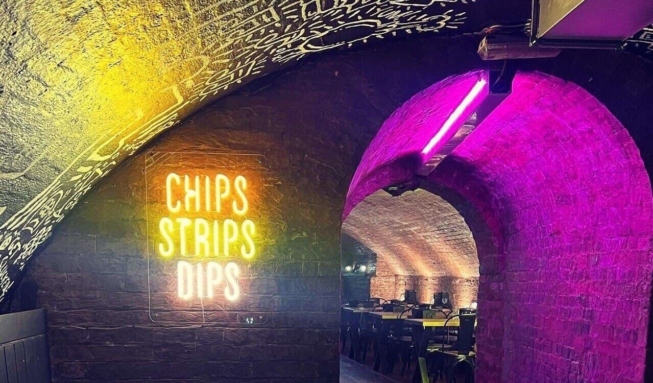 Vixens strip club in Rochester, NY, United States